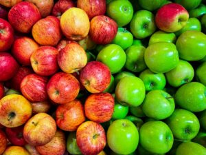 Reparto de patatas y verduras a hostelería en Oviedo - Manzanas